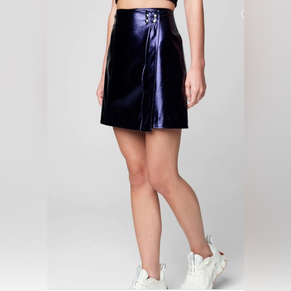 NWT Blank NYC Vegan Leather Wrap Mini Billboard Skirt Size 26 - Picture 2 of 8